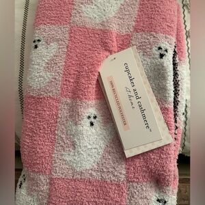 Cupcakes and Cashmere Throw Blanket-NWT!